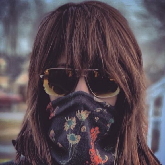 Meet your Posher, Kass - Picture 1 of 1